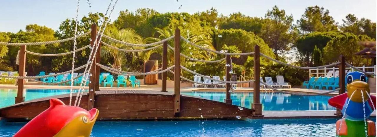 3 Bedroom Chalets Camping Lei Suves - Joycasa Roquebrune-sur-Argens Exterior foto