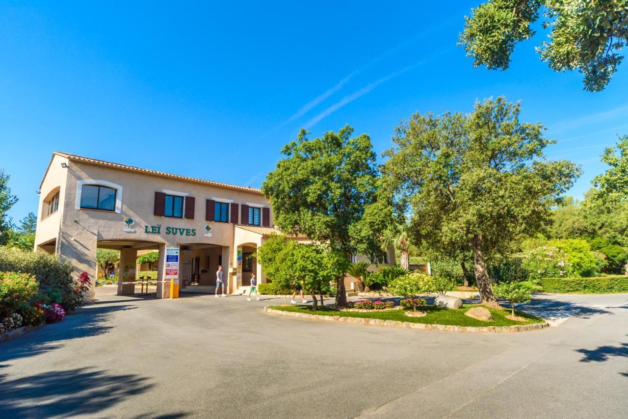 3 Bedroom Chalets Camping Lei Suves - Joycasa Roquebrune-sur-Argens Exterior foto