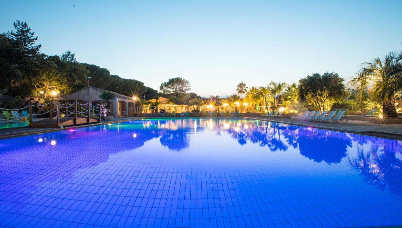 3 Bedroom Chalets Camping Lei Suves - Joycasa Roquebrune-sur-Argens Exterior foto