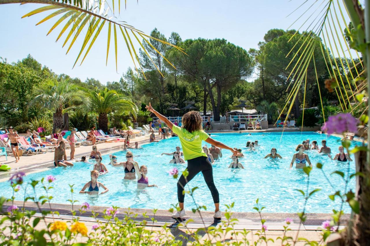 3 Bedroom Chalets Camping Lei Suves - Joycasa Roquebrune-sur-Argens Exterior foto