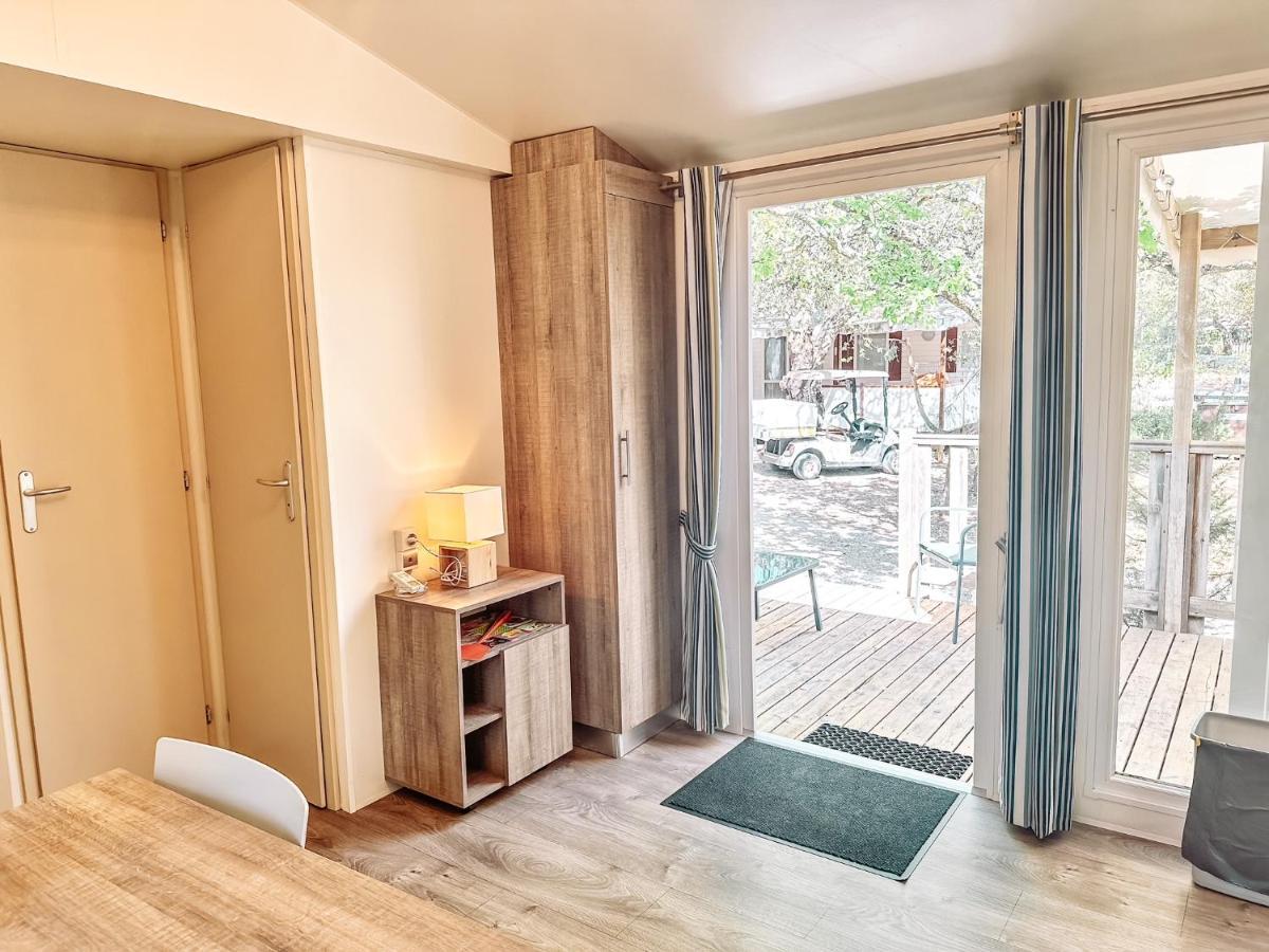 3 Bedroom Chalets Camping Lei Suves - Joycasa Roquebrune-sur-Argens Exterior foto