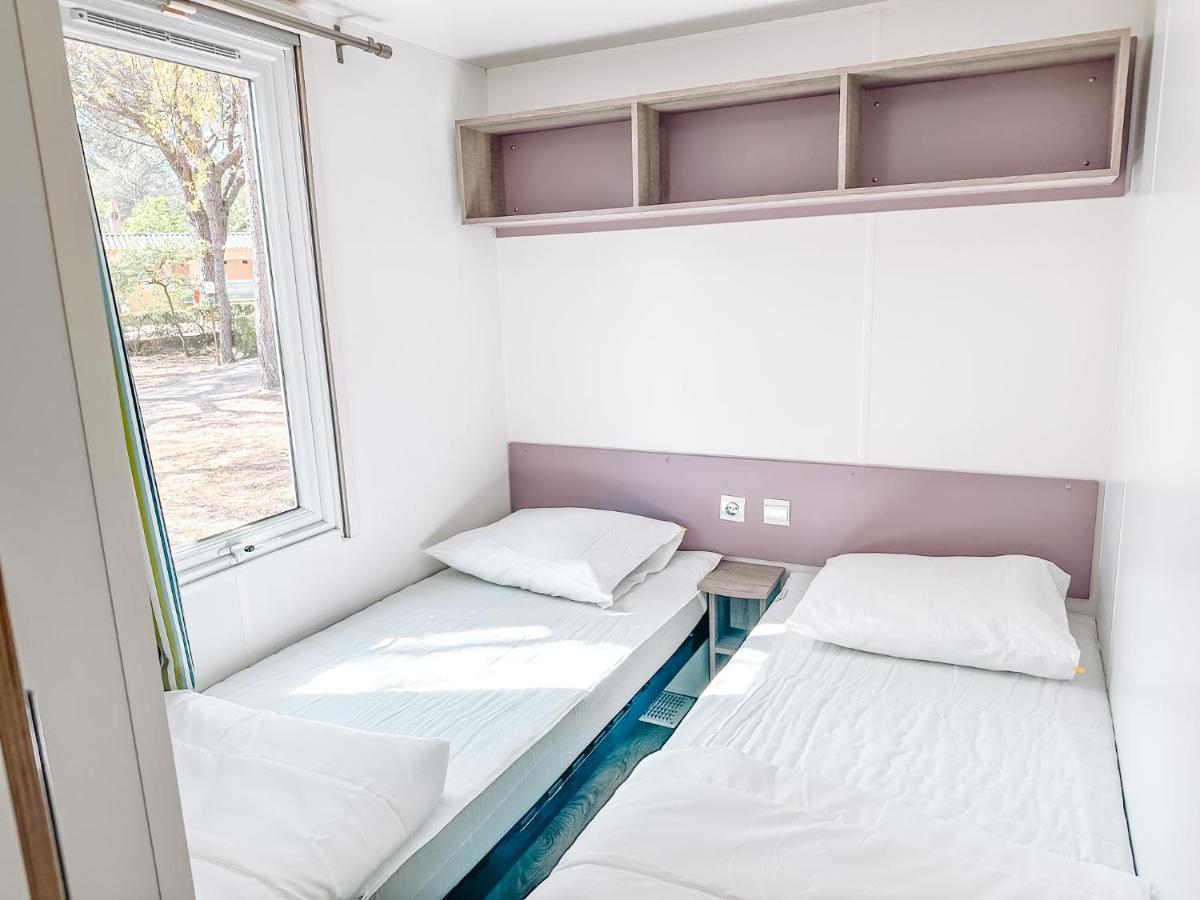 3 Bedroom Chalets Camping Lei Suves - Joycasa Roquebrune-sur-Argens Exterior foto