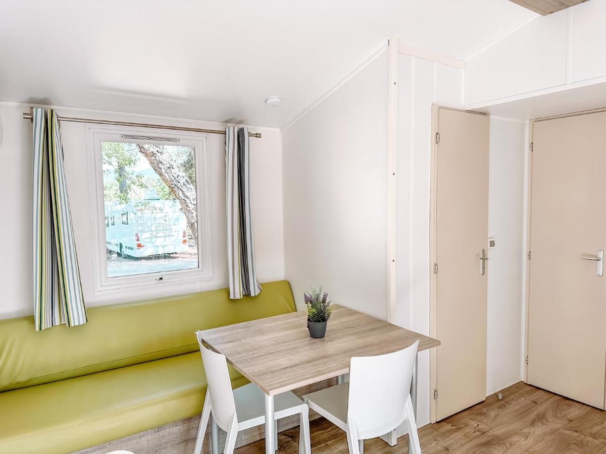 3 Bedroom Chalets Camping Lei Suves - Joycasa Roquebrune-sur-Argens Exterior foto