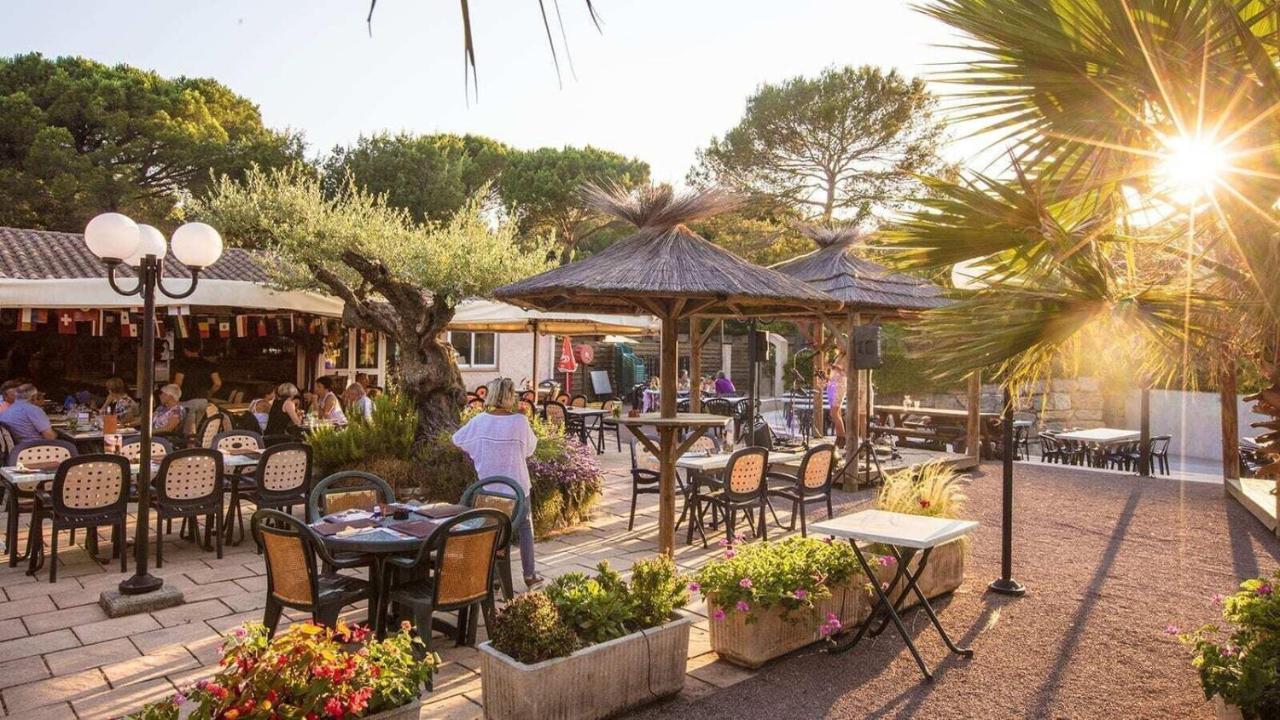 3 Bedroom Chalets Camping Lei Suves - Joycasa Roquebrune-sur-Argens Exterior foto